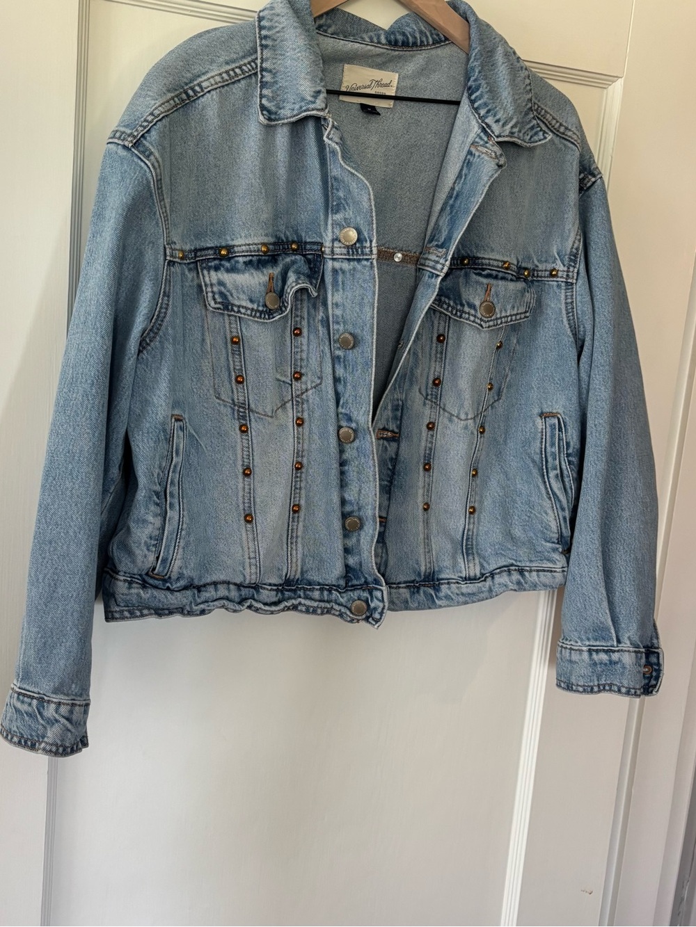 Universal Thread Light Blue Denim Jean Trucker Jacket